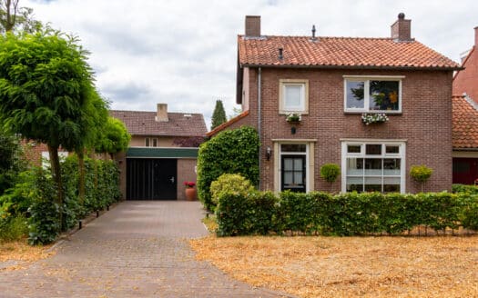 Burgemeester Uijenstraat 24A, Waalre